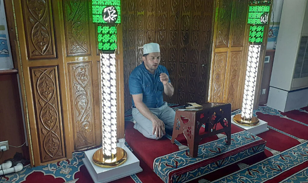 Noyan  Alper Cabbar'ın Annesi Zeliha Cirik İçin Dua Okutuldu