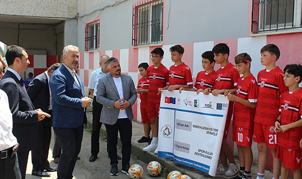 OMYEGDER'den Sporculara Malzeme Desteği