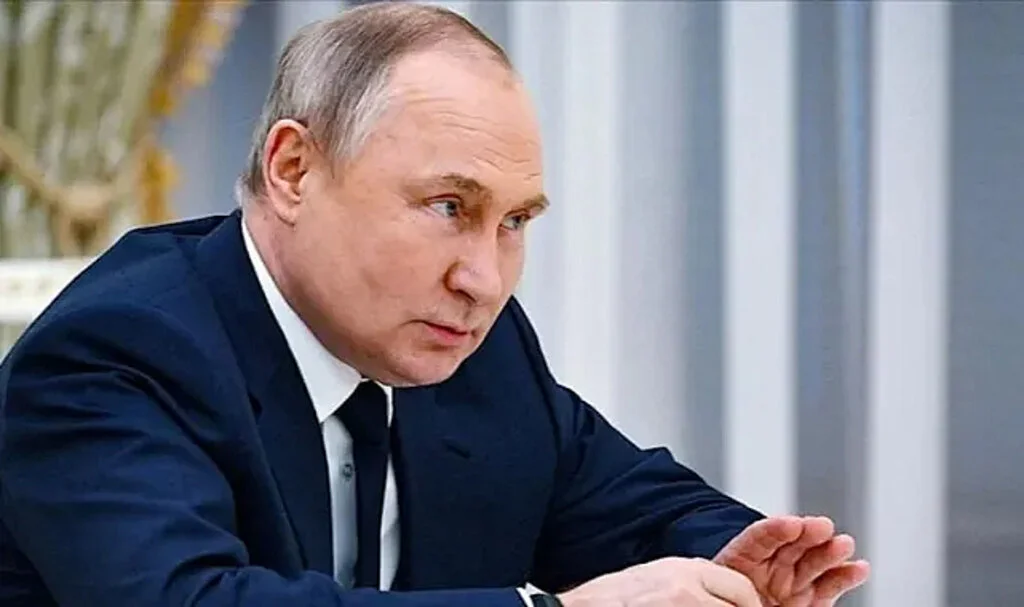 Putin El Koyduğu Dev Şirketin Başına Bakan Atadı