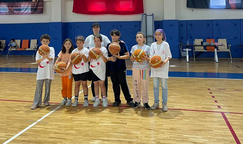 Salıpazarı Basketbolda Hız Kesmiyor