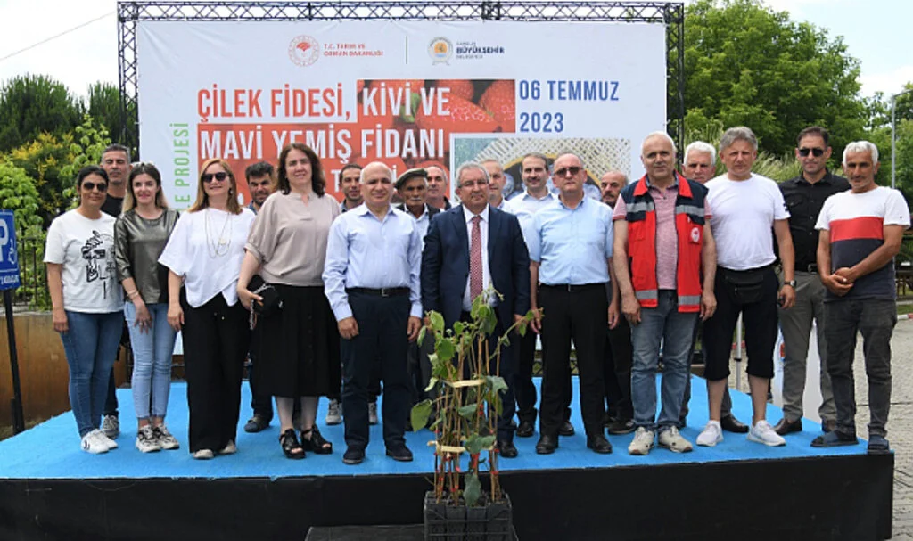 Samsun Büyükşehir’in çiftçilere desteği sürüyor