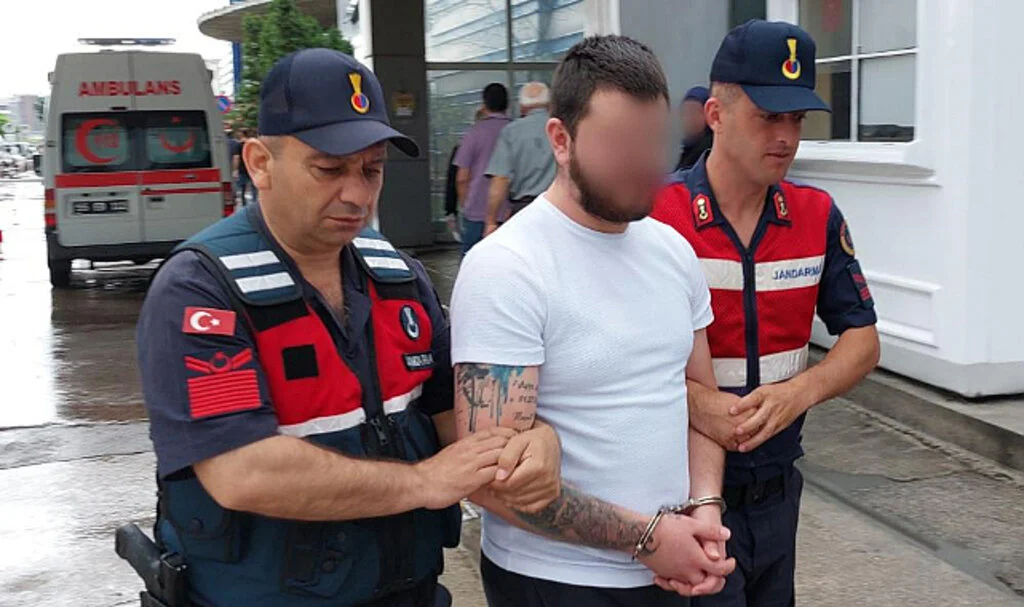 Samsun'da 32 Bin 75 Uyuşturucu Hapın Firari Şüphelisi Yakalandı