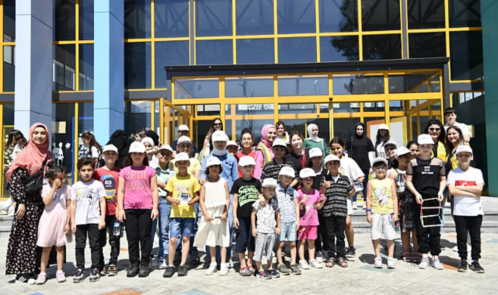 Samsun'da çocuklar bilimle buluşuyor