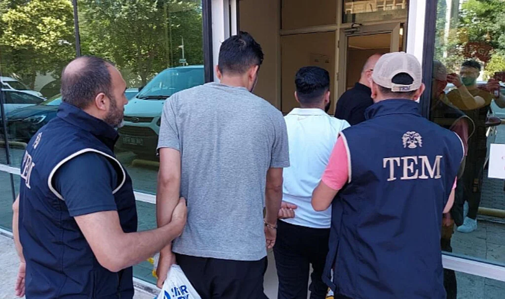 Samsun'da DEAŞ Şüphelisi 2 Kişiye Adli Kontrol