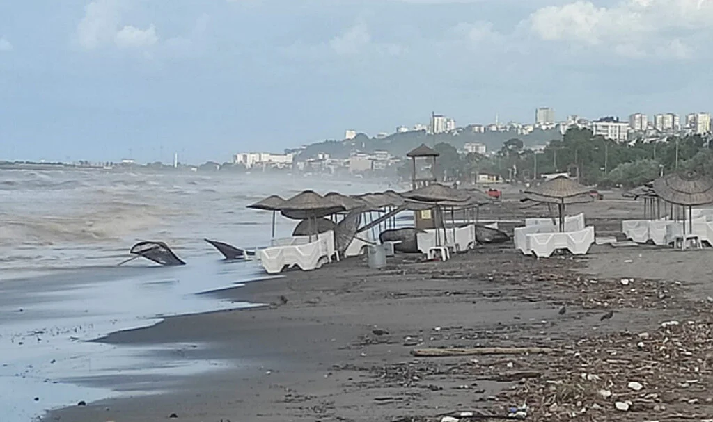 Samsun'da Denizde Tehlikeli Yükseliş 