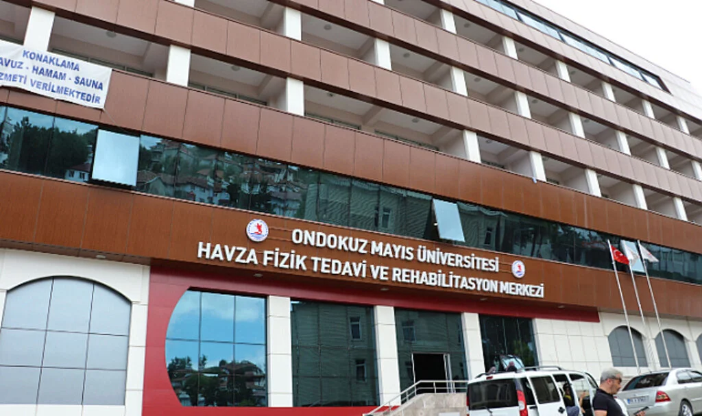 Samsun'da Fizik Hastalarına Kaplıca Suyuyla Tedavi 