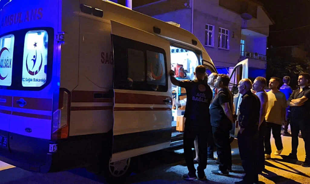 Samsun'da Komşular Arasındaki Kavgada 3 Kişi Bıçakla Yaralandı