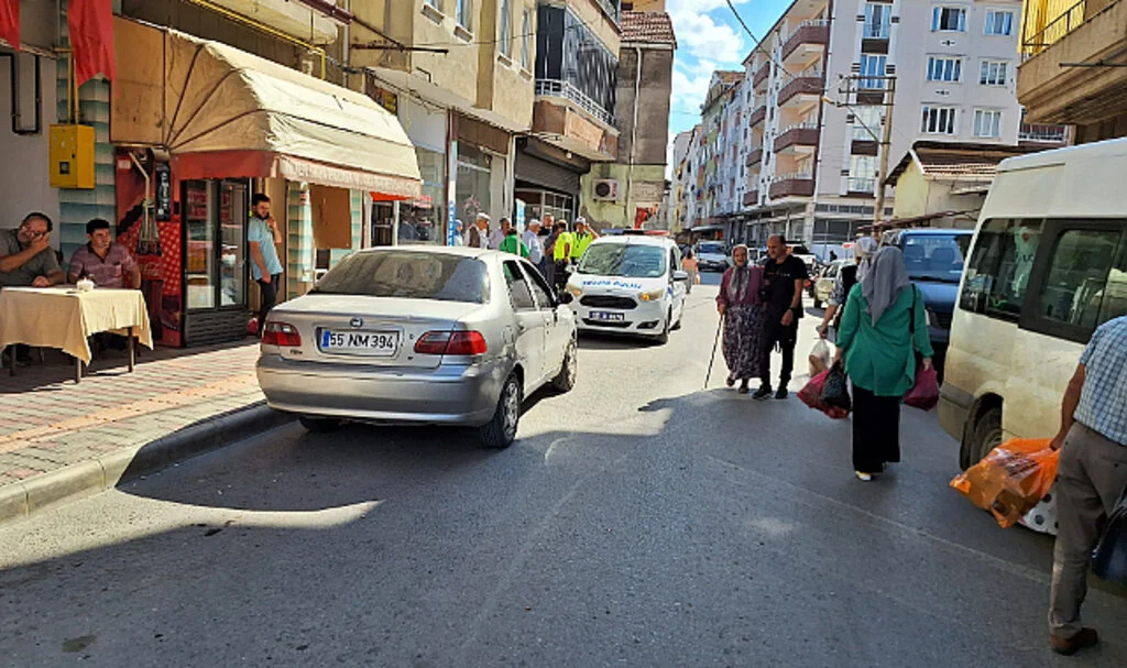 Samsun'da Otomobilin Çarptığı Yaya Yaralandı