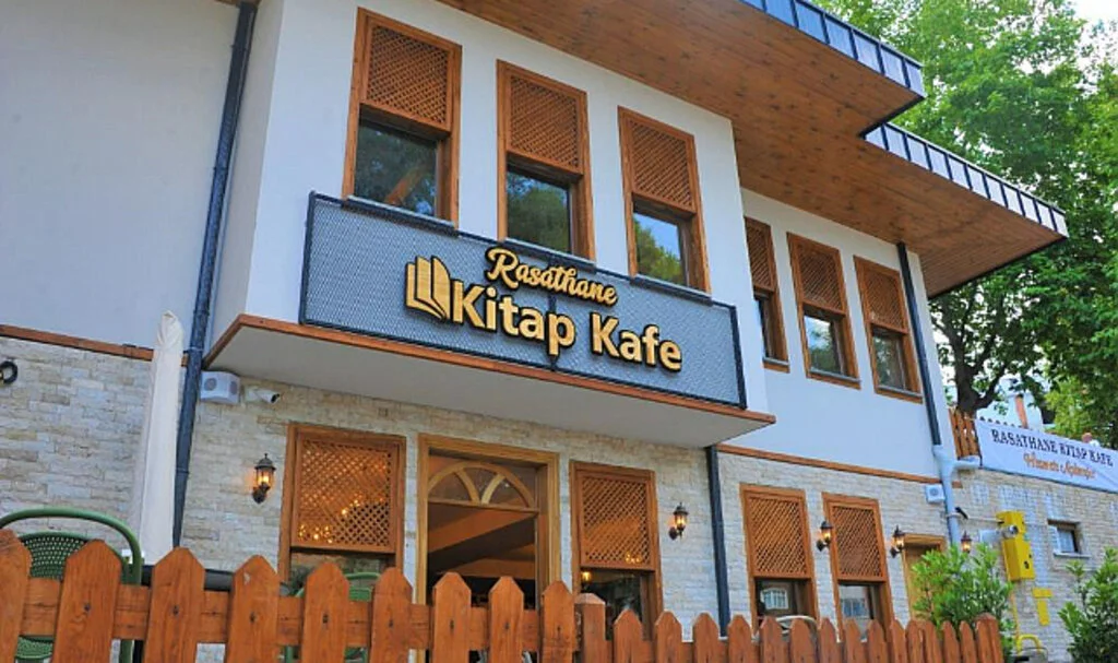 Samsun'da Rasathane Kitap Kafe Hizmette