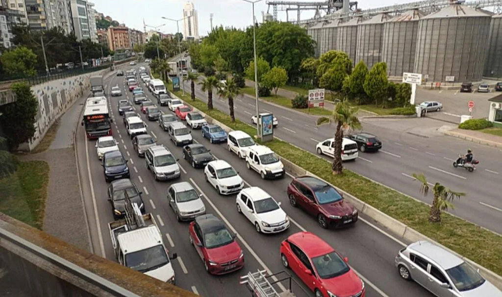 Samsun'da Trafiğe Kayıtlı Taşıt Sayısı 435 Bine Yaklaştı