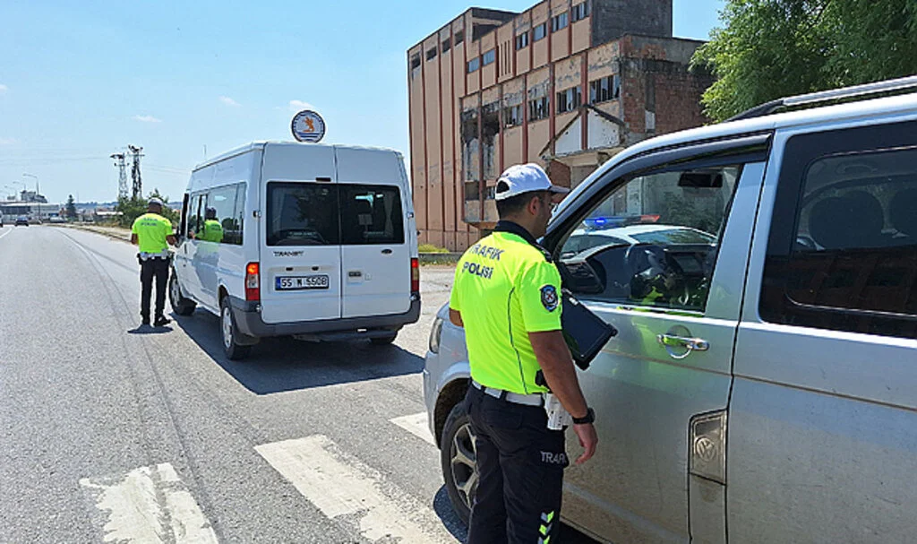 Samsun'da Trafik Ekipleri Denetim Gerçekleştirdi