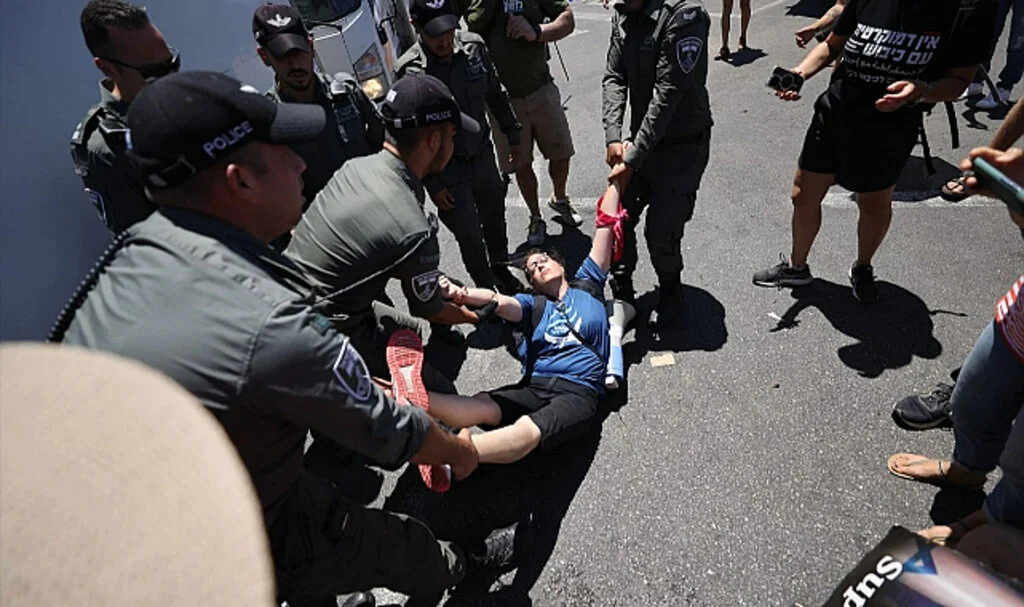 Son Dakika! İsrail'de Protestolara Neden Olan Tartışmalı Yargı Reformu, Parlamentoda Kabul Edildi