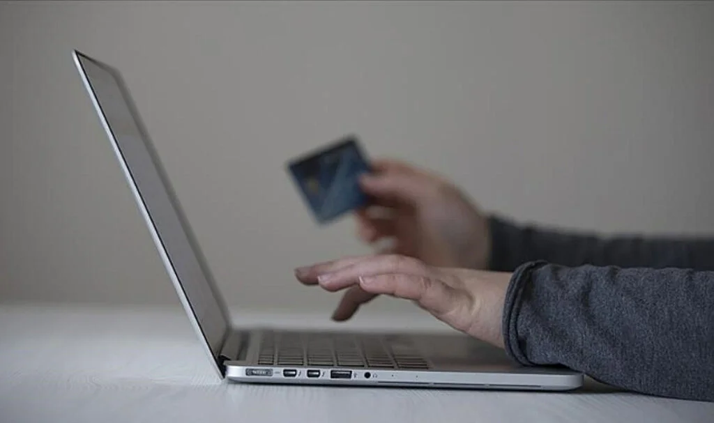 Ticaret Bakanlığı e-İhracatın Payını Yüzde 10'a Çıkarmayı Hedefliyor