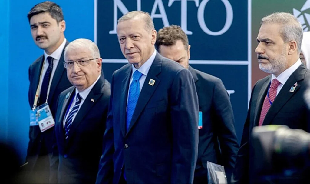 Türkiye'nin İsveç'e NATO Vizesi Vermesinin Altında Ne Yatıyor? Dünya Medyası Aynı Konuya Dikkat Çekiyor