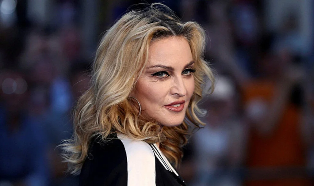 Yoğun Bakımdan Çıkan Madonna'dan İyileştim Mesajı! Dans Videosuyla Sosyal Medyaya Geri Döndü