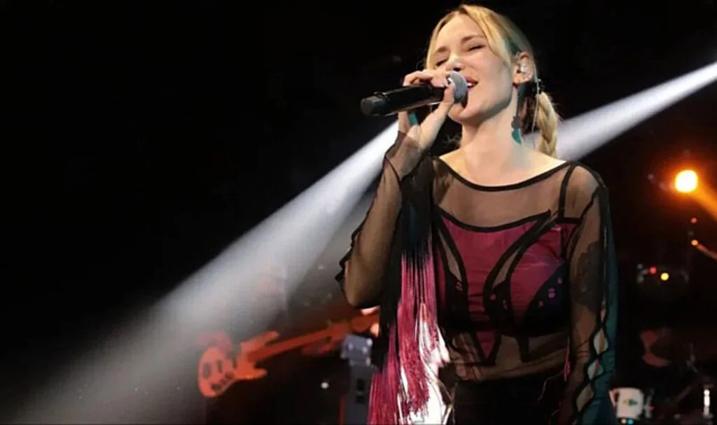 Afyon Sandıklı Belediye Başkanı, Gökçe Konserini LGBT Desteği Nedeniyle İptal Etti
