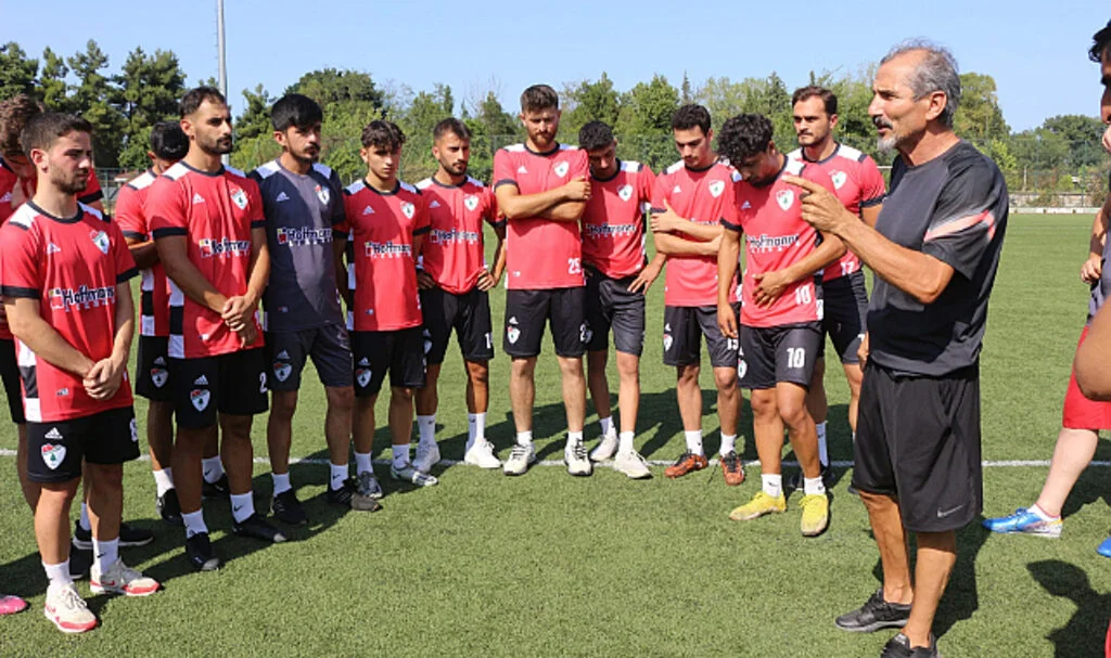 Alaçamspor Top Başı Yaptı