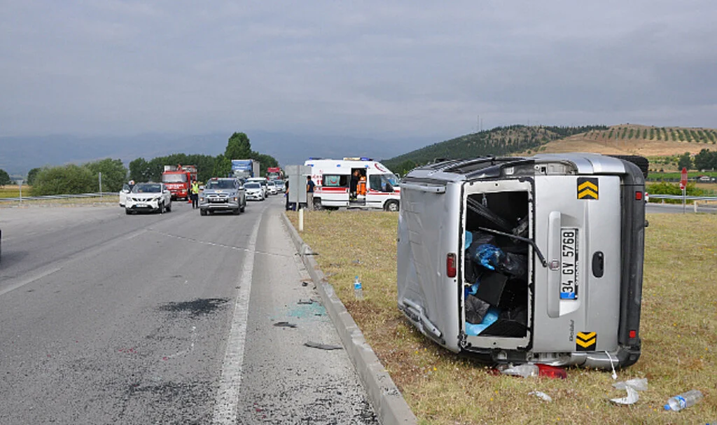Amasya'da 3 Aracın Karıştığı Kazada 4 Kişi Yaralandı
