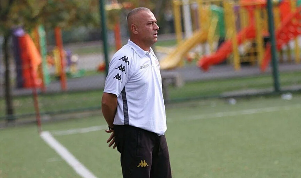 Antrenör Orhan Anıl Ünye 1957 Spor'da
