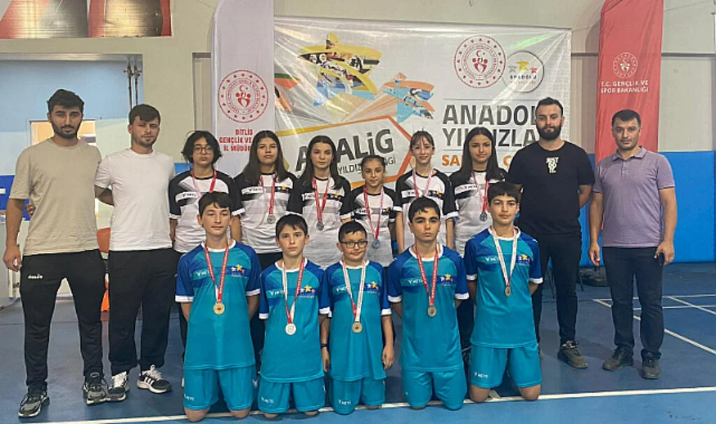 Badmintoncular Türkiye Finallerinde