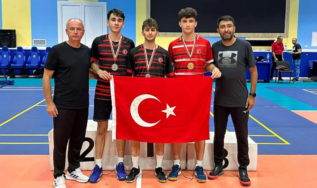 Badmintonda Madalya Avı