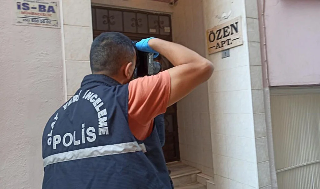 Bafra'da Bir Evden 150 Bin Lira Değerinde Altın Çalındı