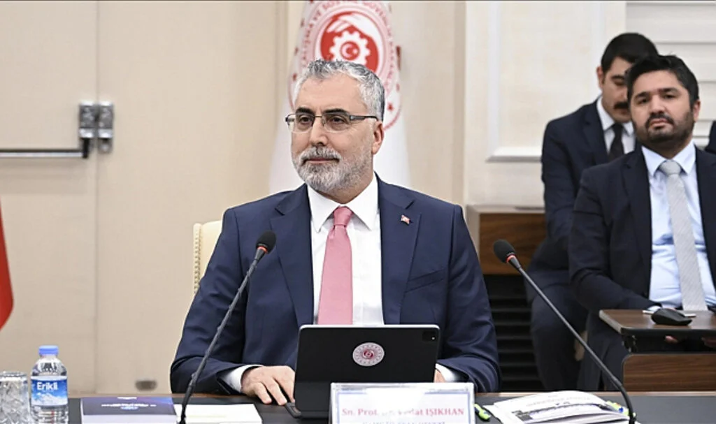 Bakan Işıkhan: Bütçeden Kamu Görevlilerine Ayırdığımız Payı Artırdık