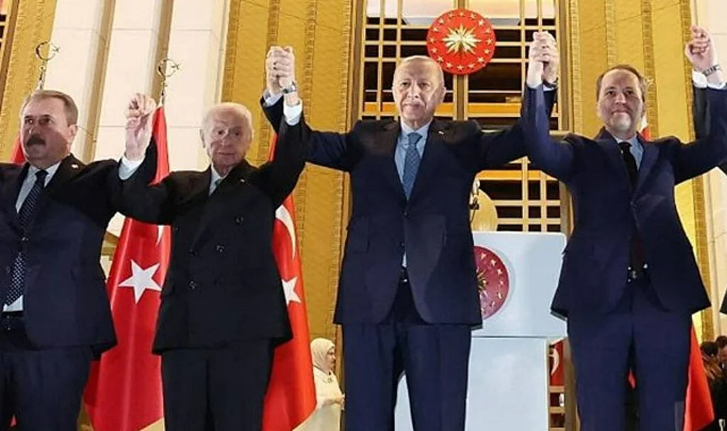BBP Genel Başkanı Mustafa Destici, Emekliden ve Asgari Ücretliden Vergi Alınmaması Gerektiğini Söyledi