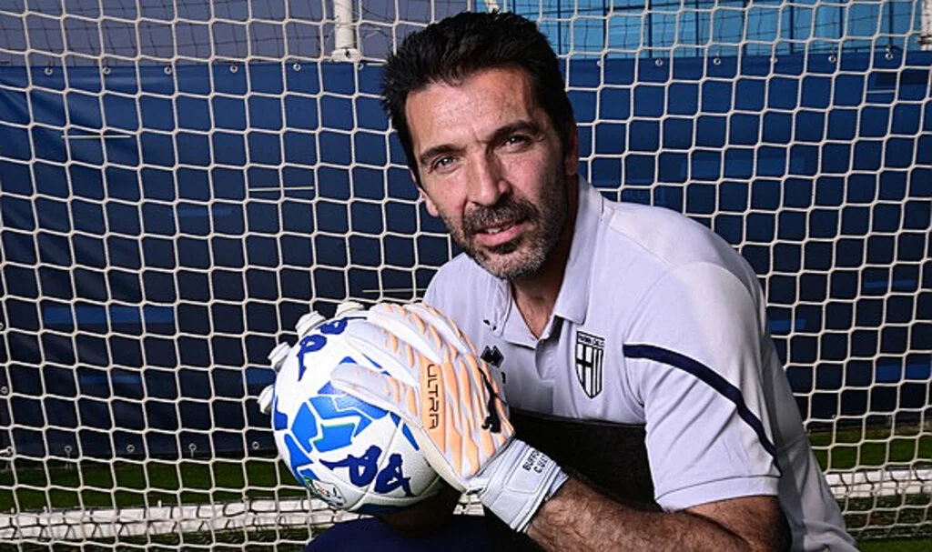 Buffon, futbola veda etti