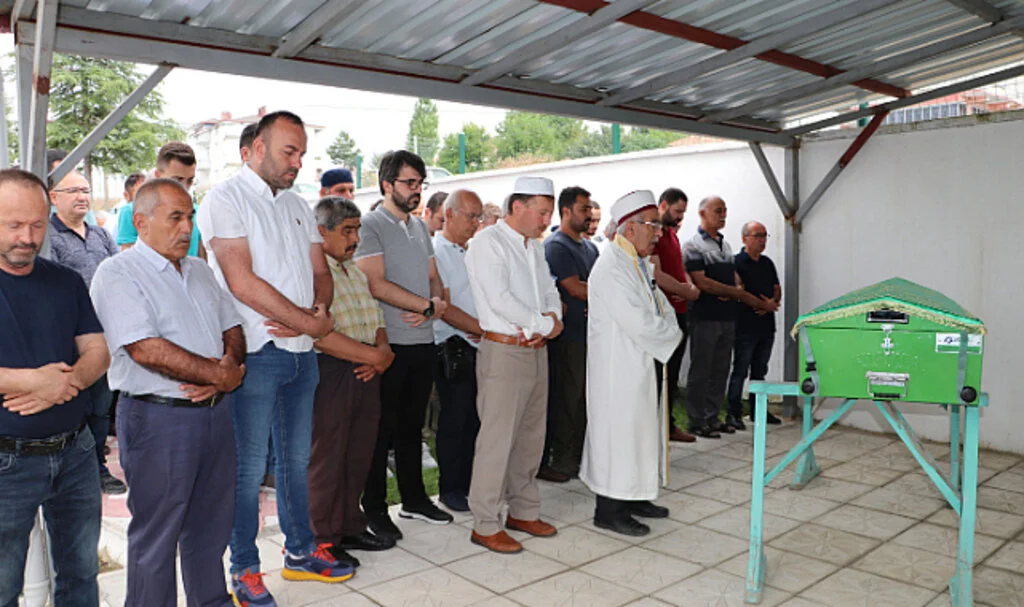 Büyük Ailesinin Acı Günü