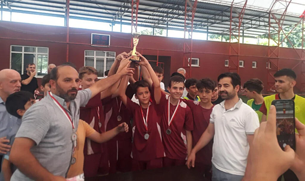 Camiler Arası Futbol Turnuvası Sona Erdi