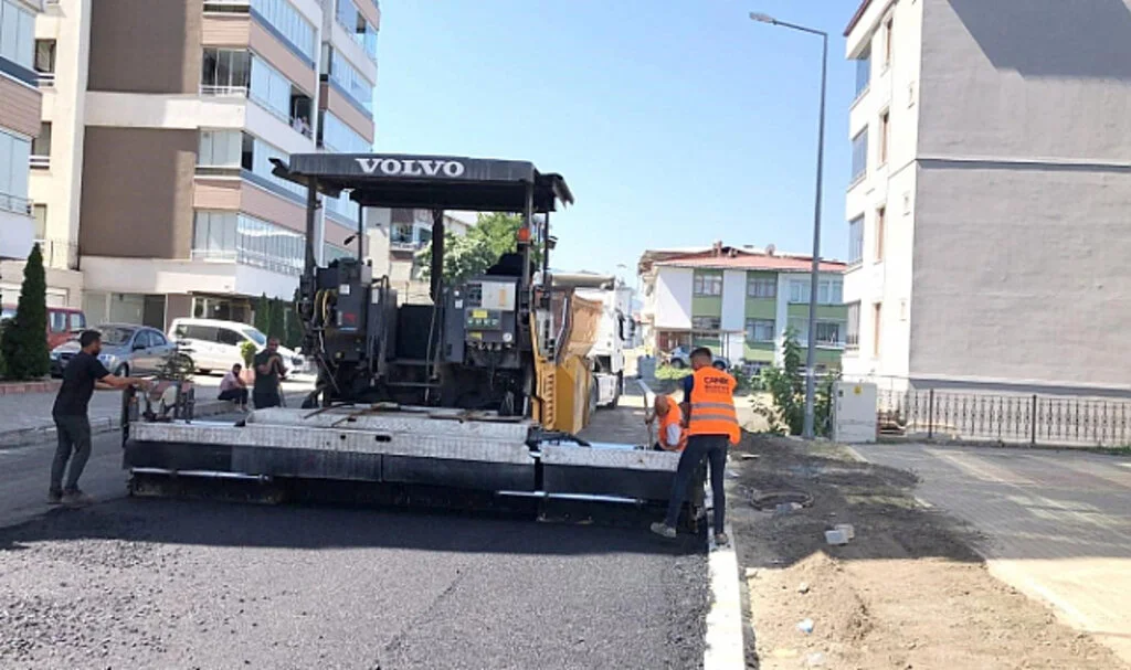 Canik Belediye Başkanı İbrahim Sandıkçı: “İlçemize yeni yollar kazandırıyoruz”