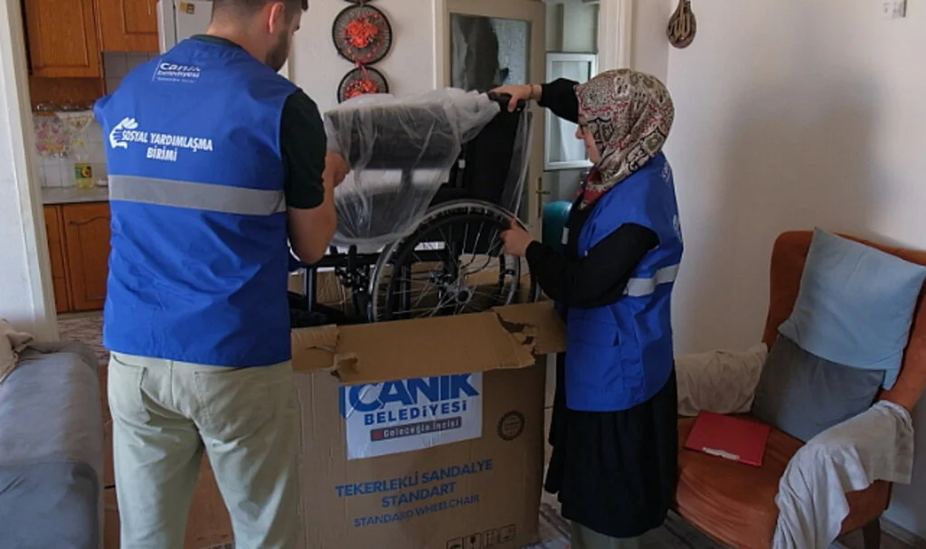 Canik’ten engellilere tekerlekli sandalye