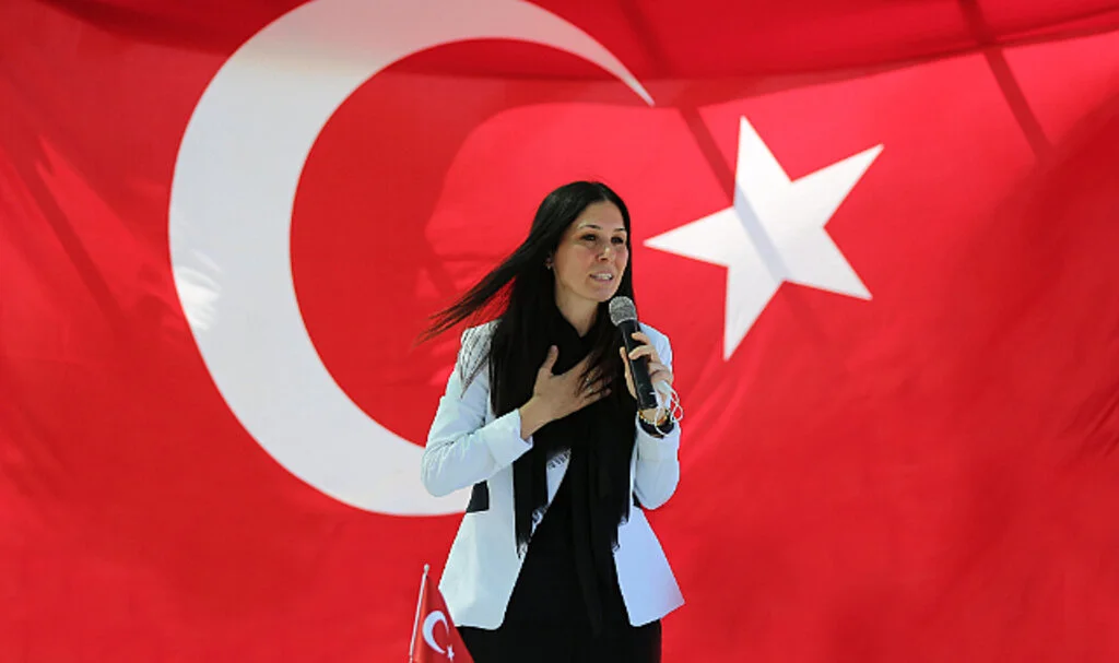 Çiğdem Karaaslan: 'Türkiye aydınlık geleceğini inşa ediyor'