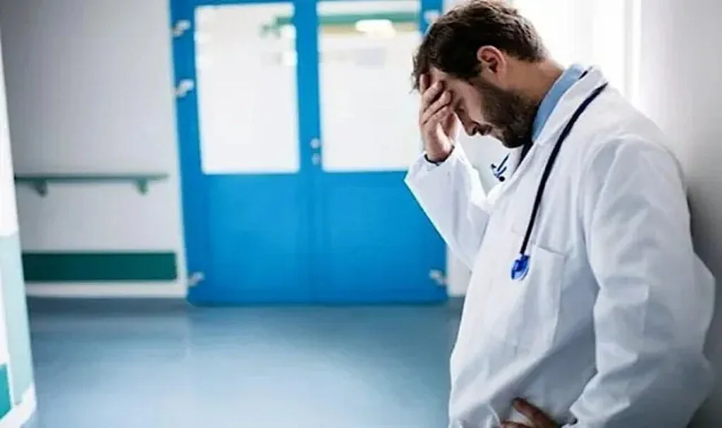 Doktorlardan Deprem Raporu: Çöktük