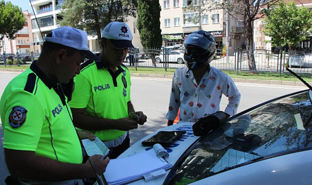Dron Destekli Trafik Denetiminde Ceza Kesilen Kurye: “Dronu Görmek İstiyorum”