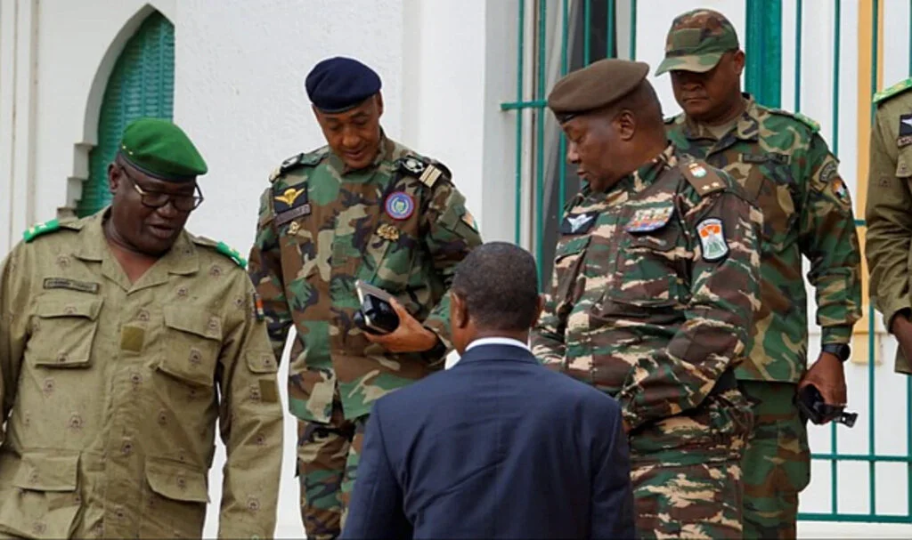 ECOWAS, Nijer'deki Askeri Cunta İçin Operasyon Başlatmadı
