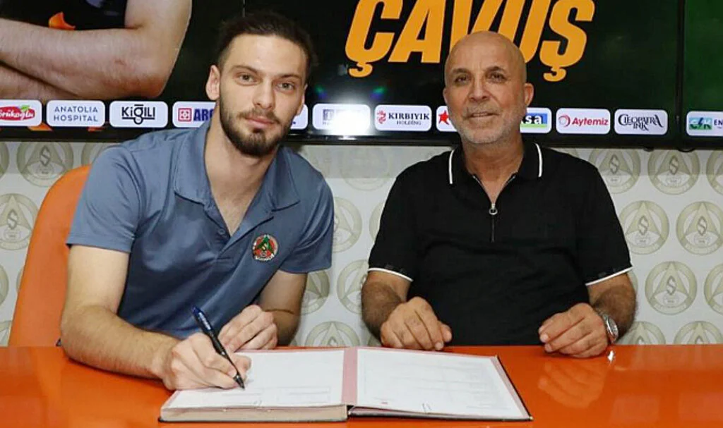 Emirhan Çavuş Alanyaspor'a İmza Attı