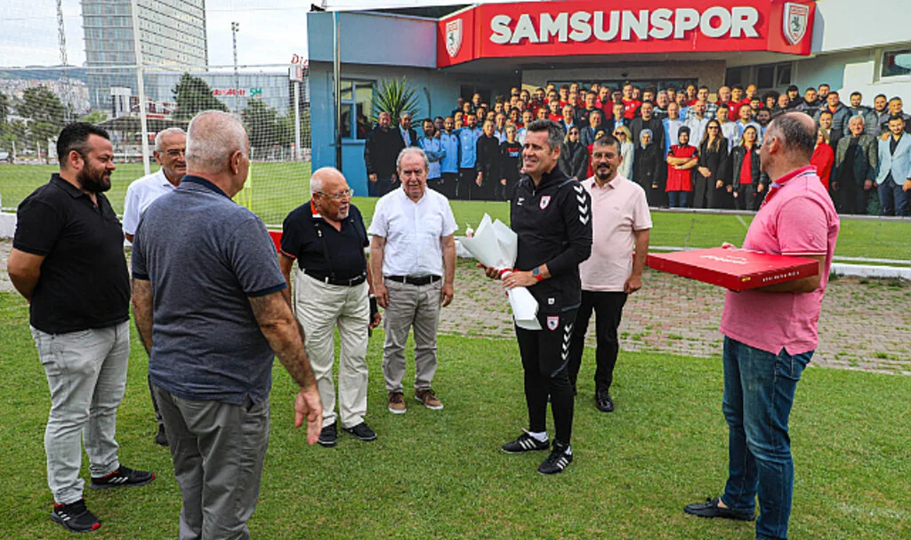 Eski Divan Kurulu Samsunspor'a başarı diledi