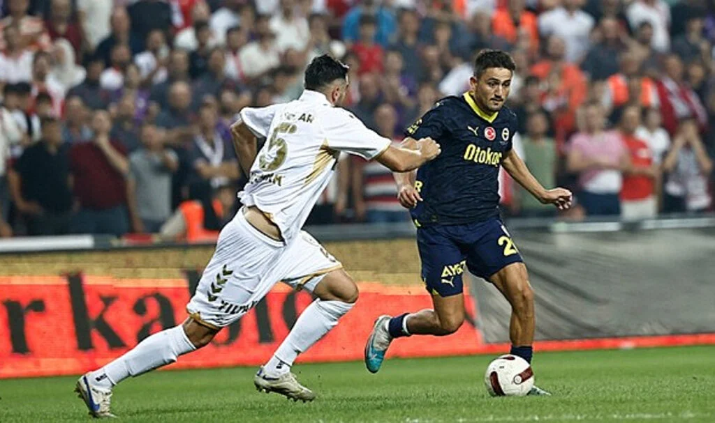 Fenerbahçe'de Cengiz Ünder'den sakatlık açıklaması