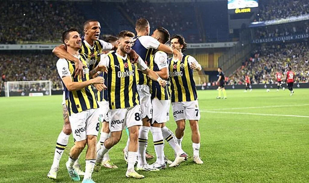 Fenerbahçe'den 4'te 4!