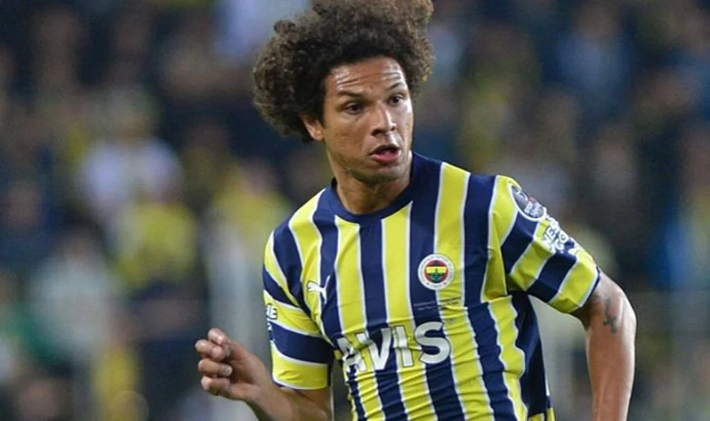 Fenerbahçe, Willian Arao transferini açıkladı! Panathinaikos’a 2 yıllık imzayı attı
