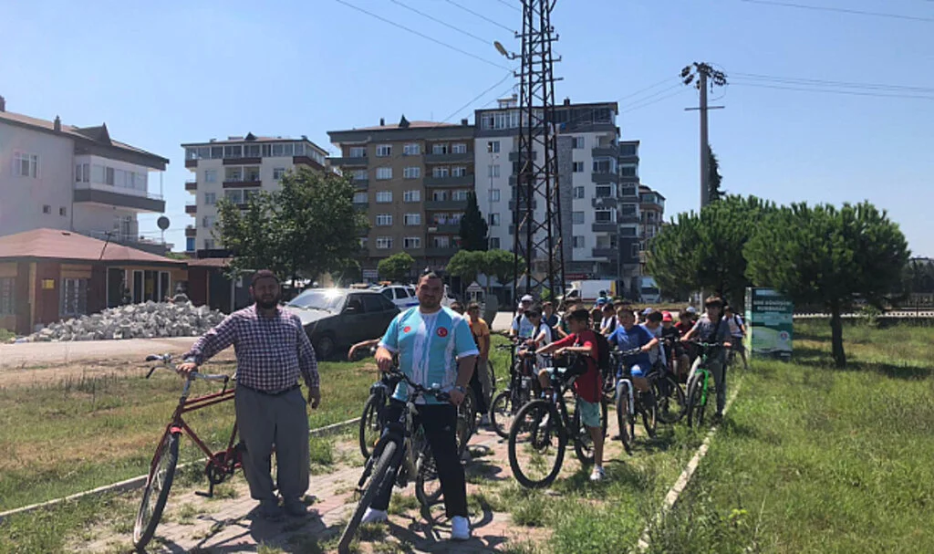 Genç Hafızlarla Bisiklet Turu 