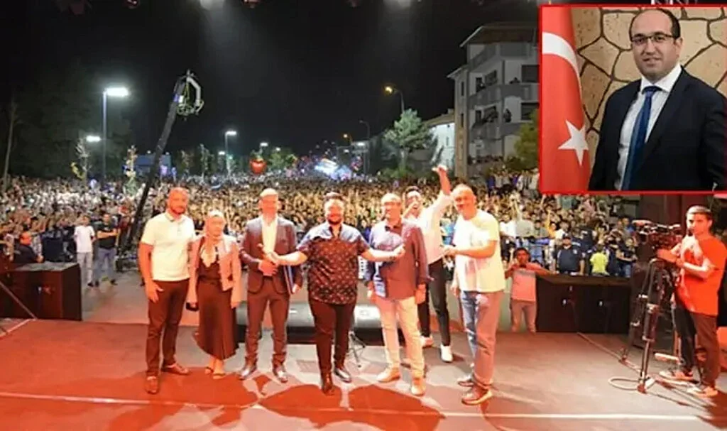 Gökçe Konserini İptal Eden AK Parti’li Başkan, 7 Şehit Olduğu Gün Konser Düzenledi