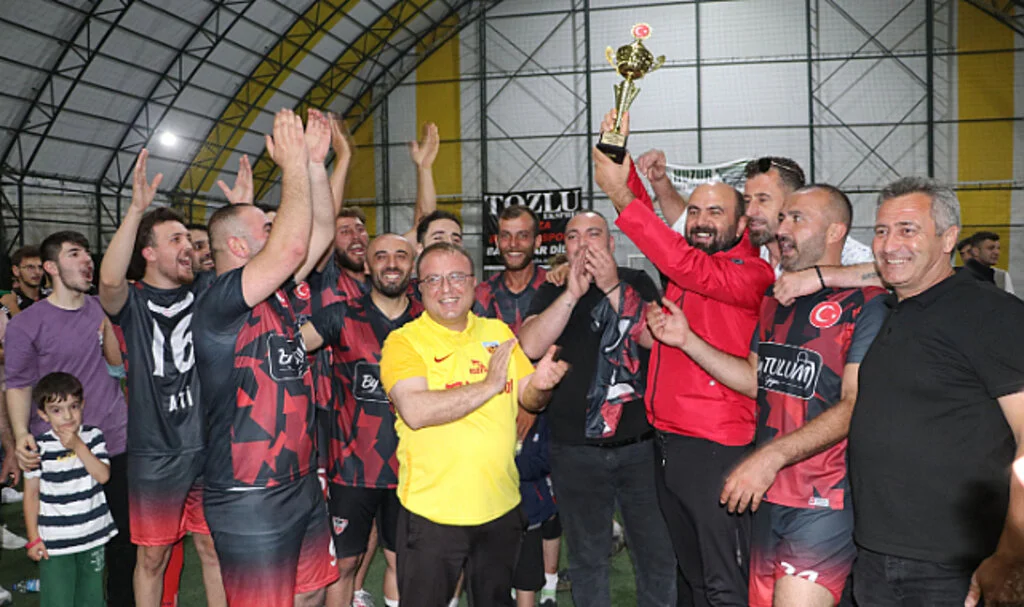 Havza'daki futbol turnuvasının şampiyonları belli oldu