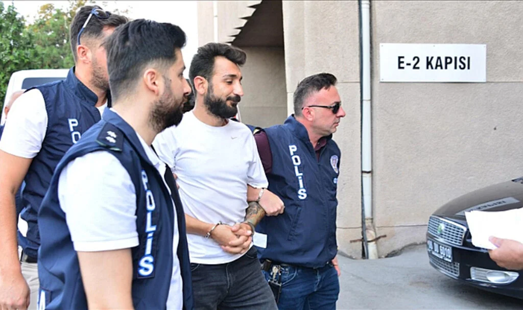 Hayvan hakları platformu "Paw Guards"ın yöneticisi Erkin Erdoğdu tutuklandı
