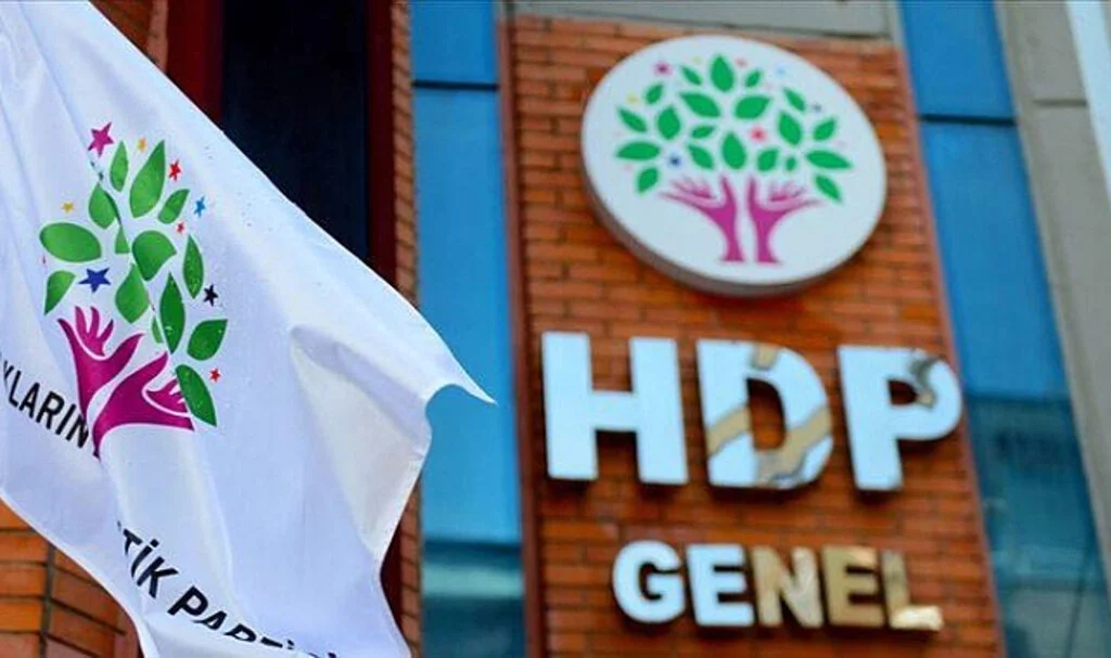 HDP'de yeni eş genel başkanlar belli oldu! Olağanüstü kongrede Mithat Sancar'dan 'Yeşil Sol Parti' mesajı geldi