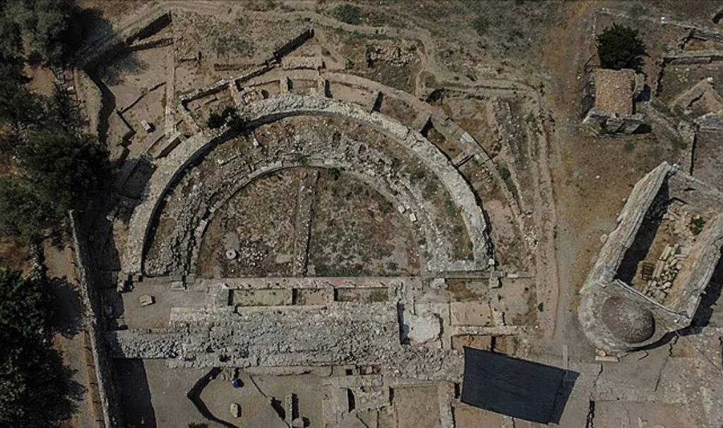 Kelenderis Antik Kenti'nde Yaklaşık 2 Bin 300 Yıllık Tanrıça Hekate Figürü Bulundu