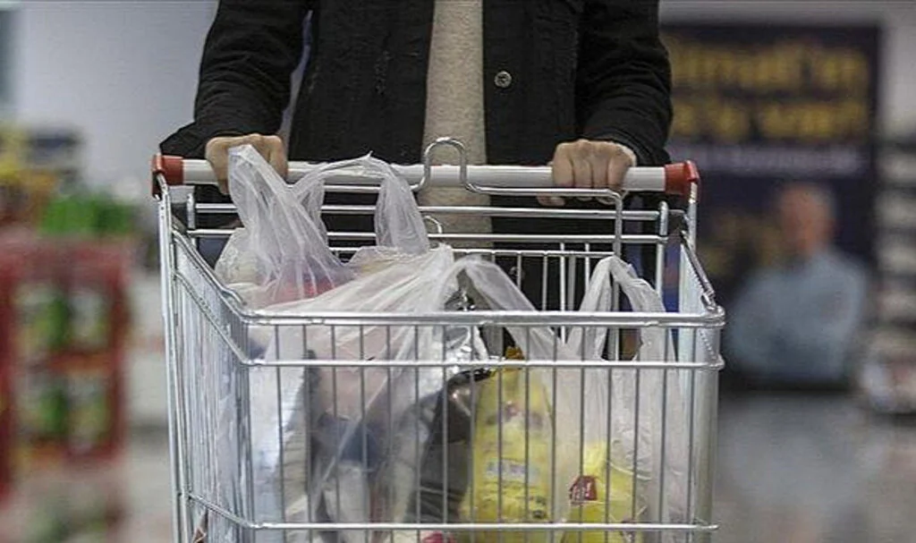 Market raflarında etiket dayanmaz oldu! Son bir aydaki fiyat artışı dikkat çekti: Peynir, süt, yoğurt...