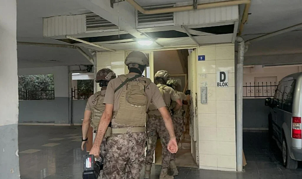 Mersin'de PKK/KCK'ya 15 Ağustos Öncesi Şafak Operasyonu: 11 Gözaltı Kararı